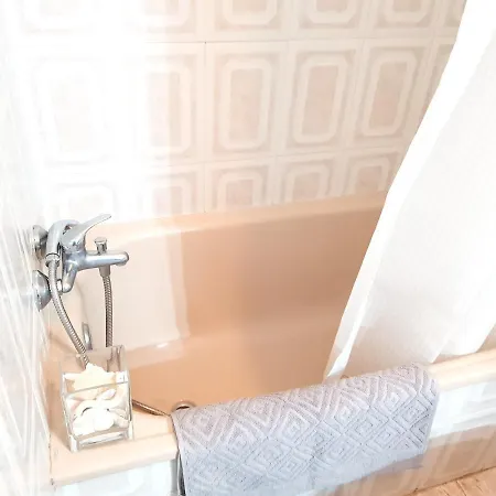 Mountain View With Pool Apartment